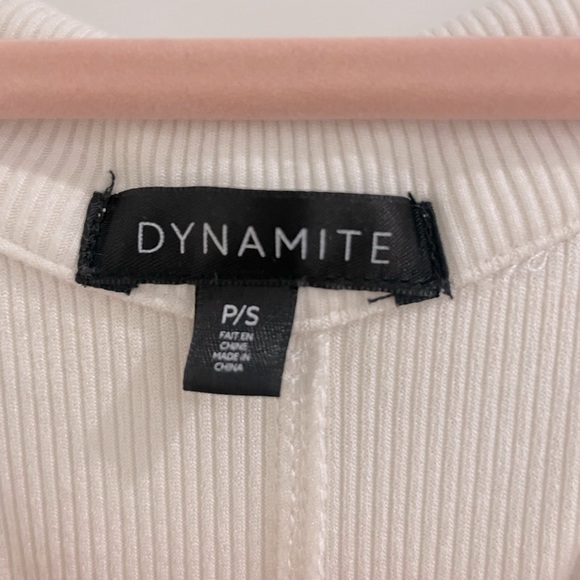 Bell-sleeve, bellybutton peep shirt - Picture 4 of 4